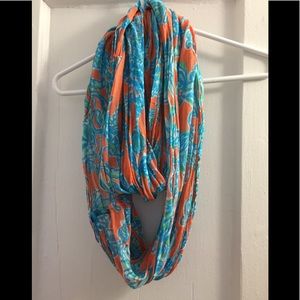 Lilly Pulitzer Riley Infinity Scarf - GUC!